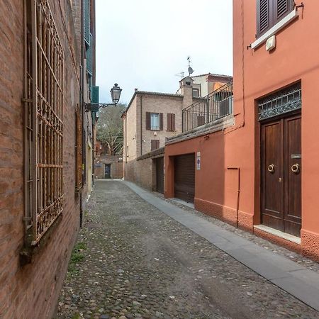Ferrara Casa Dell'Archivolto Con Garage Lägenhet Exteriör bild