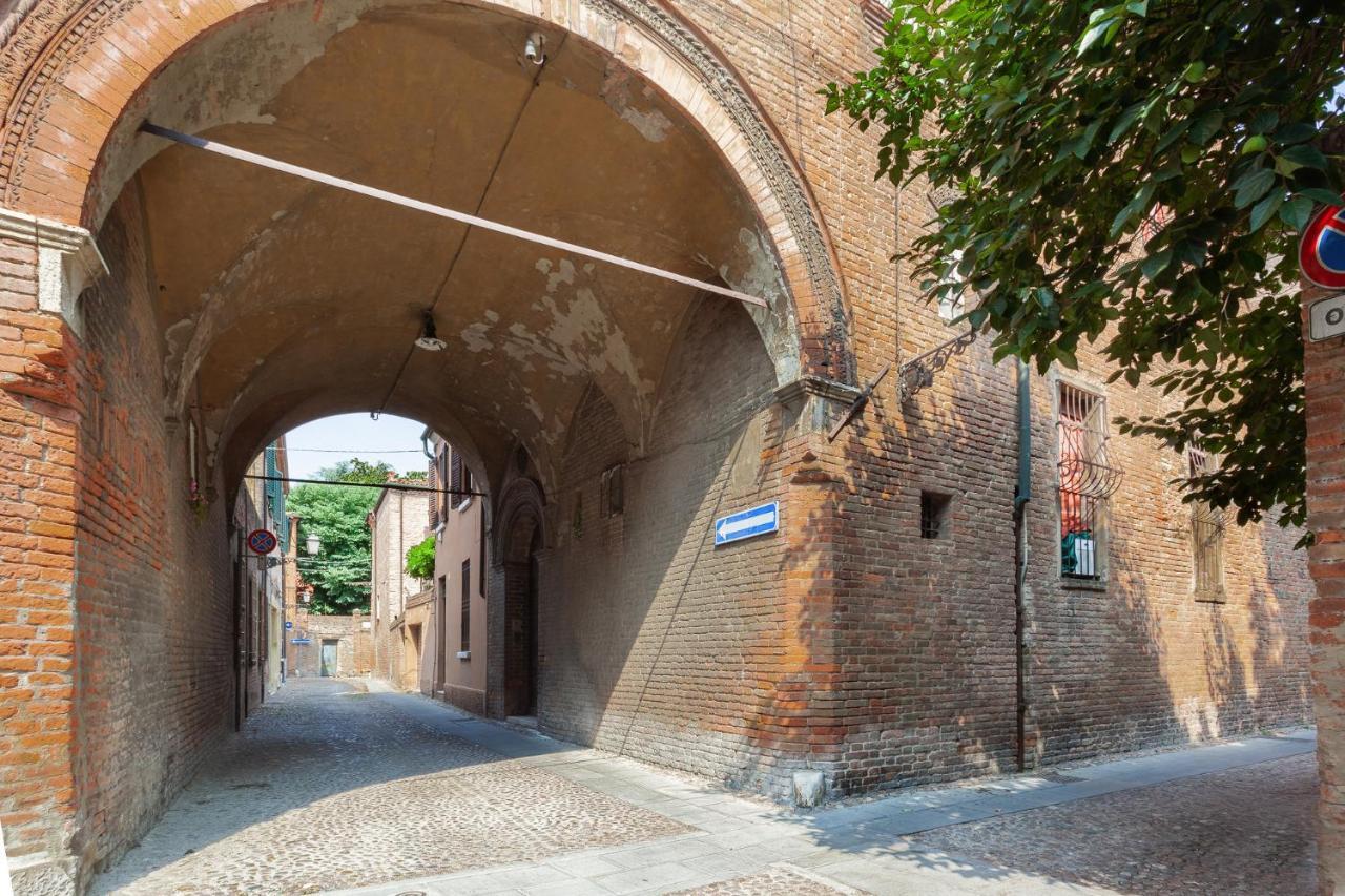 Ferrara Casa Dell'Archivolto Con Garage Lägenhet Exteriör bild